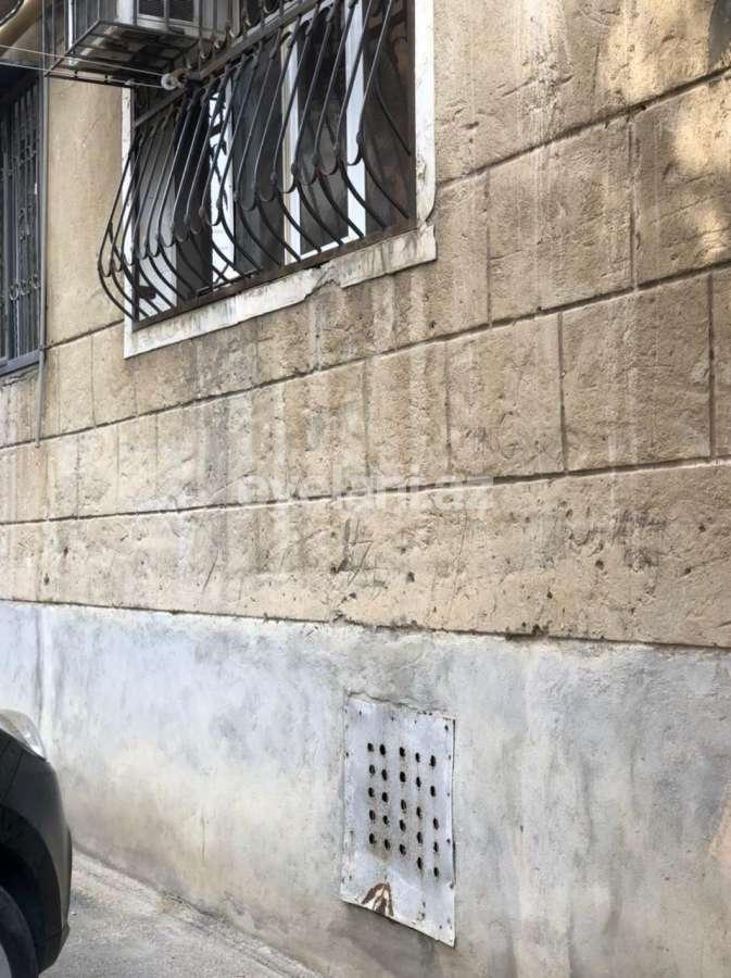 Rent, old building, 2 room, 60 m², Gara Garayev m.