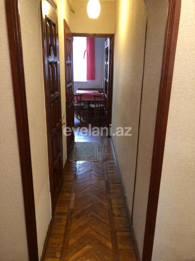 Rent, old building, 2 room, 60 m², Gara Garayev m.
