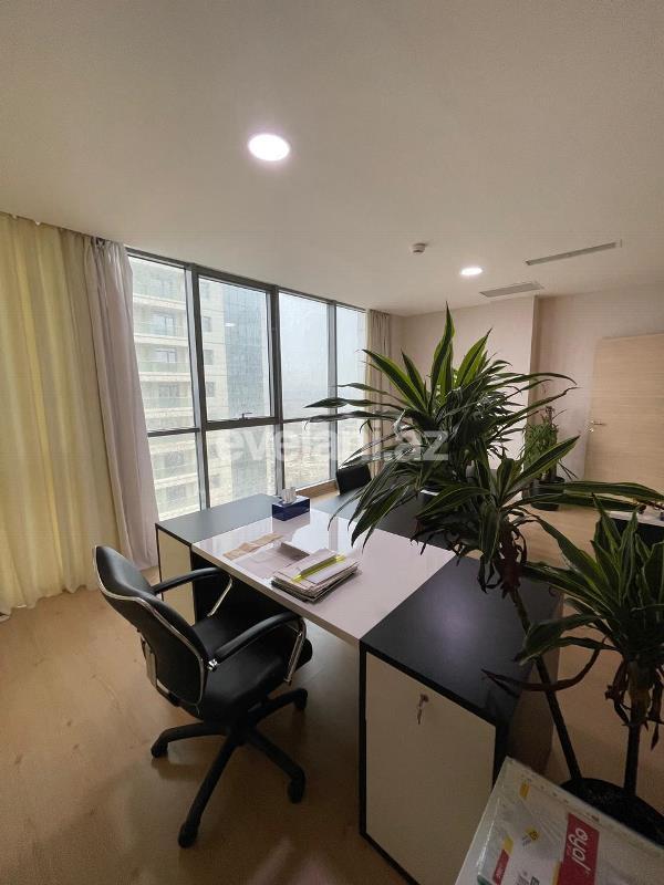Kirayə verilir, ofis, 3 otaqlı, 85 m², Koroğlu m.