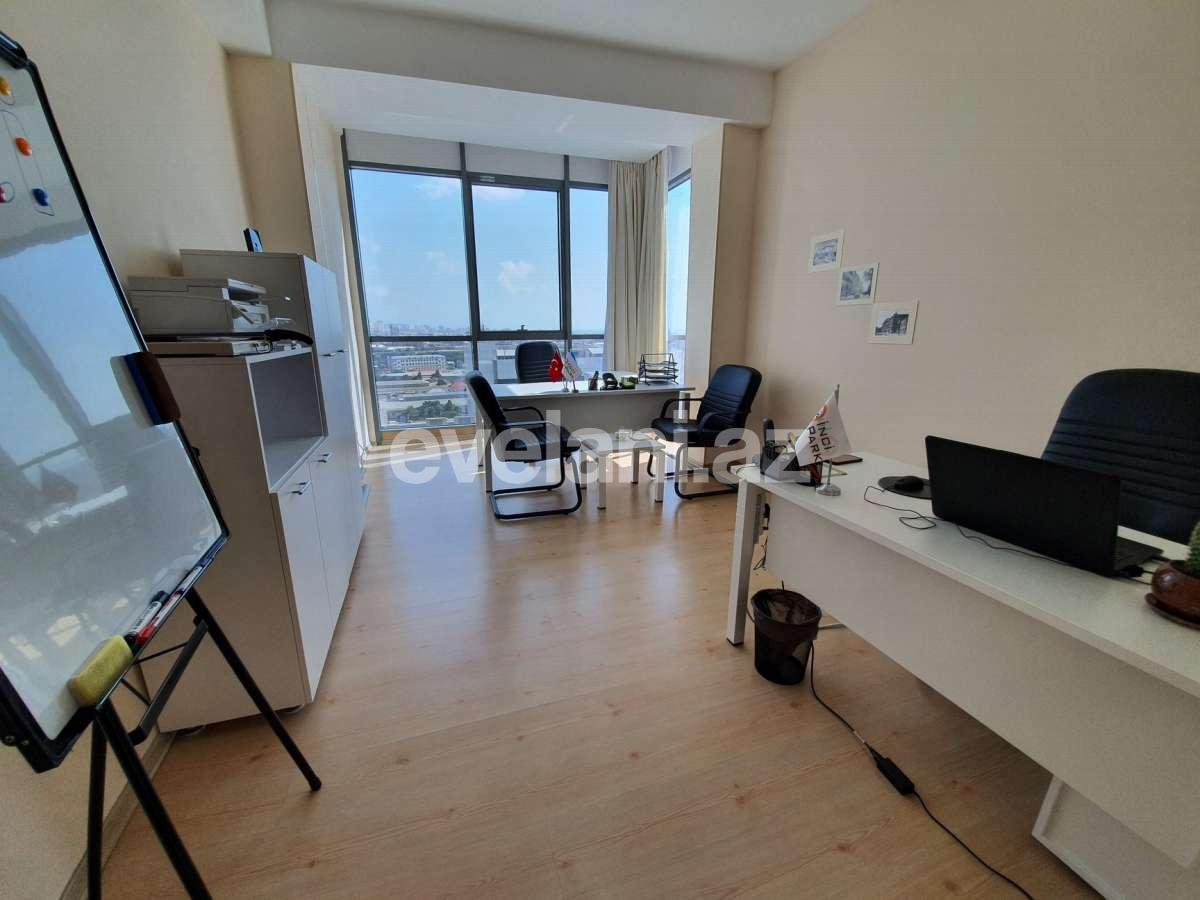 Kirayə verilir, ofis, 1 otaqlı, 22 m², Koroğlu m.