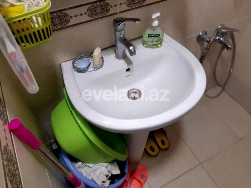 Satılır, köhnə tikili, 3 otaqlı, 70 m², Elmlər Akademiyası m.