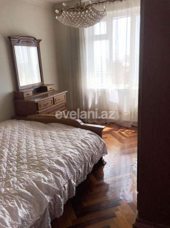 Sale, old building, 3 room, 70 m², Azadlig prospekti m.