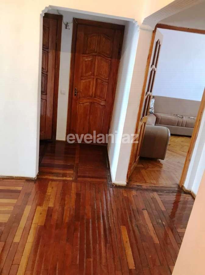 Sale, old building, 3 room, 70 m², Azadlig prospekti m.