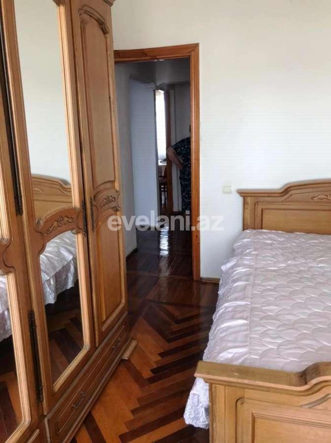 Sale, old building, 3 room, 70 m², Azadlig prospekti m.