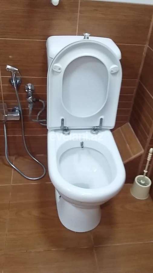 Rent, old building, 3 room, 80 m², 28 may m.