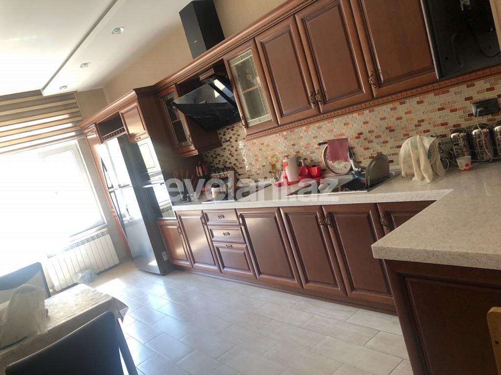 Satılır, yeni tikili, 4 otaqlı, 220 m², 28 may m.