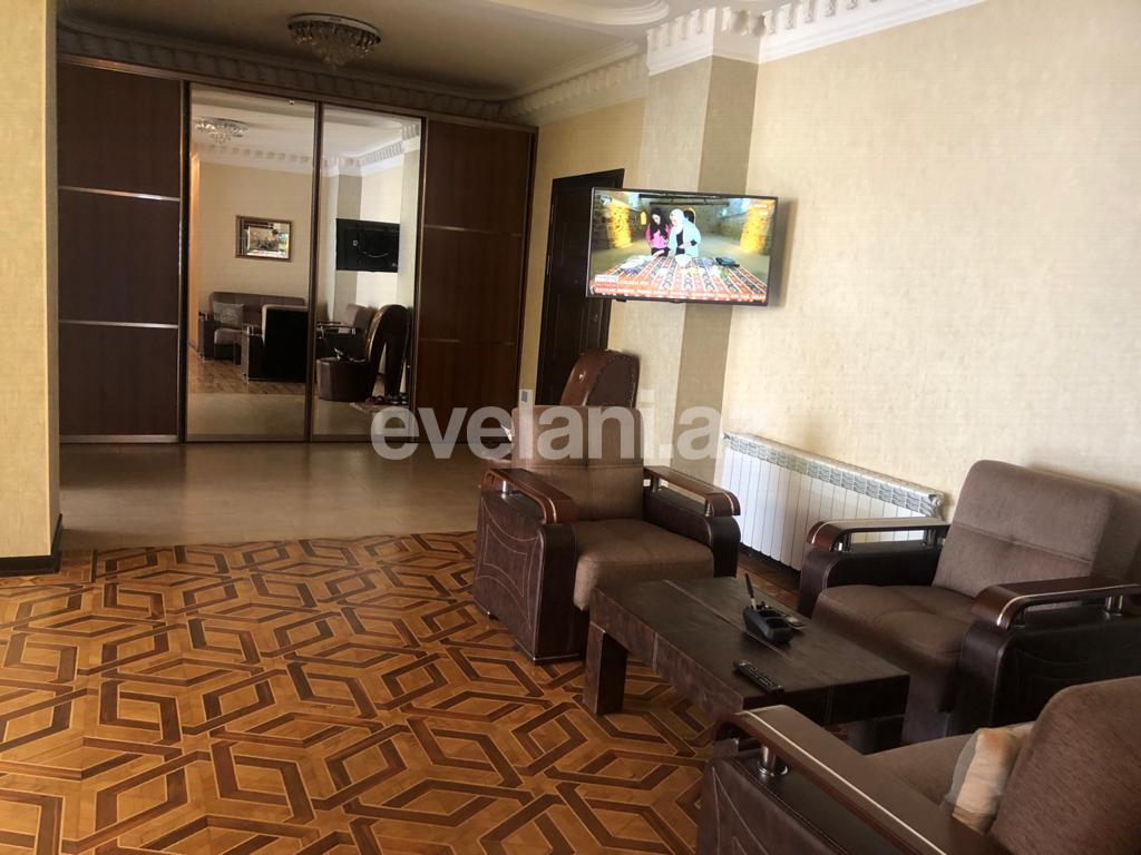 Satılır, yeni tikili, 4 otaqlı, 220 m², 28 may m.