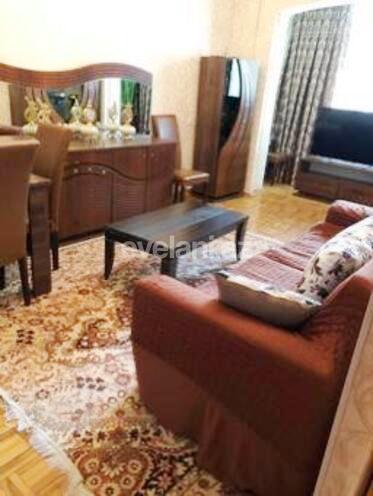 Sale, old building, 3 room, 100 m², Narimanov r.