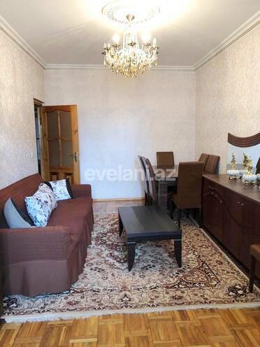 Sale, old building, 3 room, 100 m², Narimanov r.