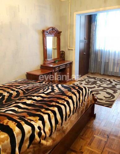 Sale, old building, 3 room, 100 m², Narimanov r.