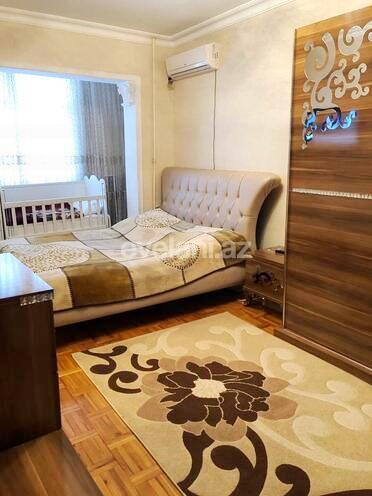 Sale, old building, 3 room, 100 m², Narimanov r.