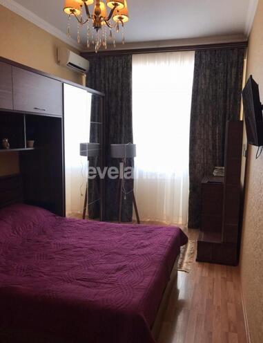 Kirayə verilir, yeni tikili, 2 otaqlı, 70 m², Xətai r.