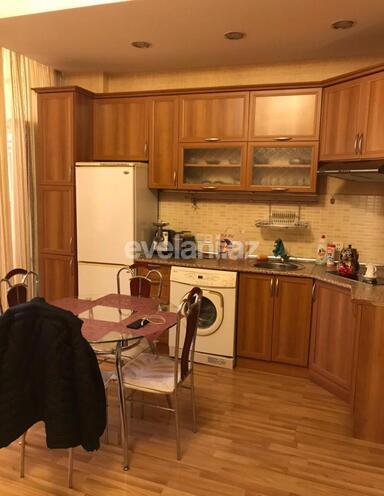 Kirayə verilir, yeni tikili, 2 otaqlı, 70 m², Xətai r.