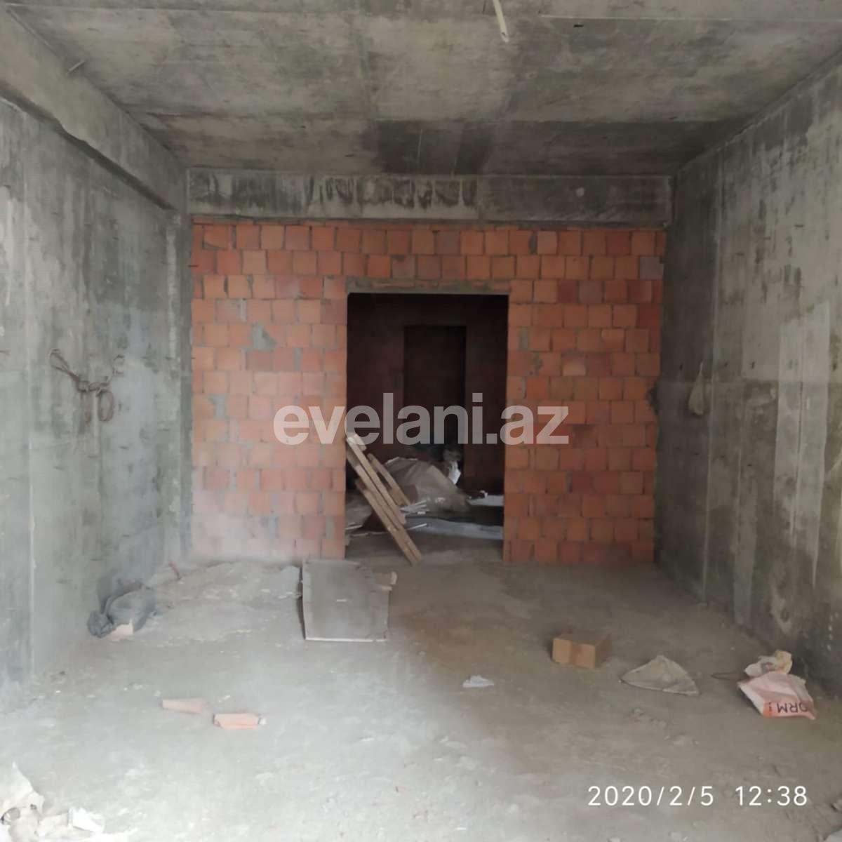 Satılır, yeni tikili, 4 otaqlı, 150 m², İnşaatçılar m.