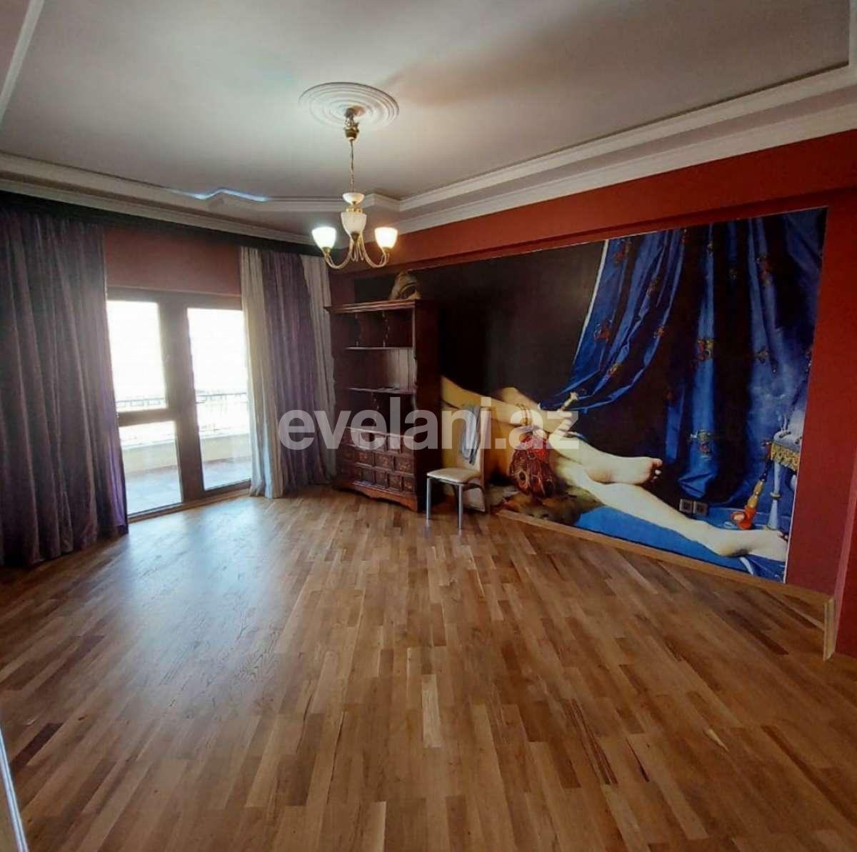 Satılır, yeni tikili, 3 otaqlı, 130 m², 28 may m.