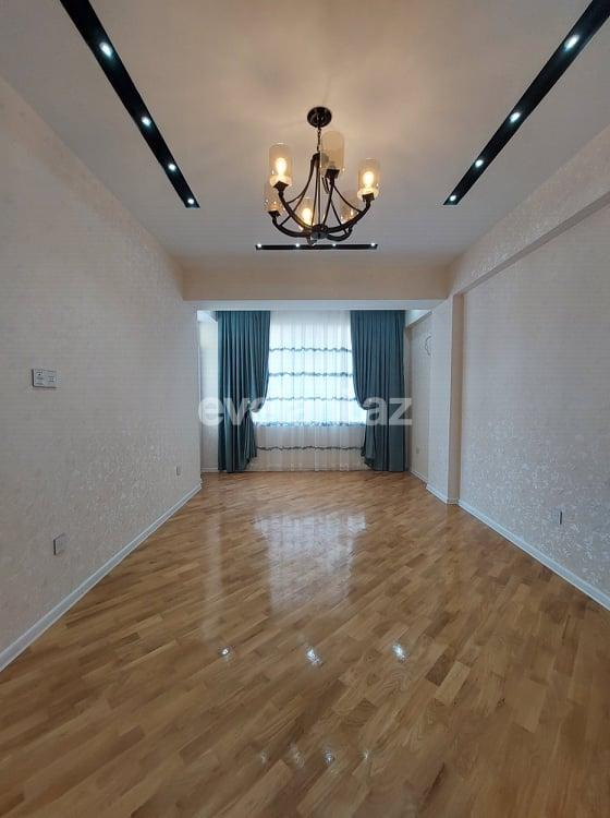 Satılır, yeni tikili, 2 otaqlı, 80 m², İnşaatçılar m.