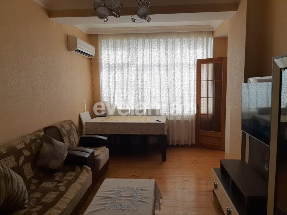 Satılır, yeni tikili, 2 otaqlı, 60 m², İnşaatçılar m.