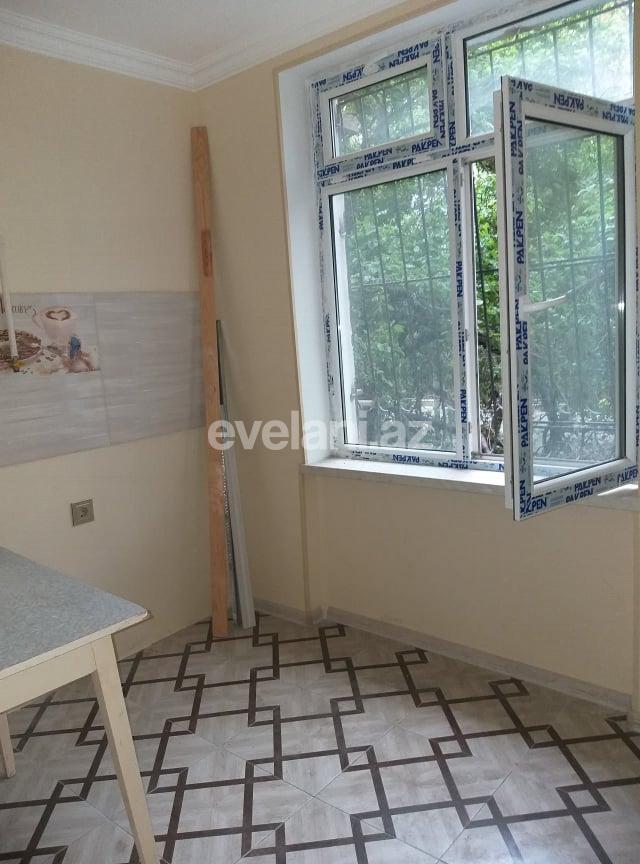 Sale, old building, 2 room, 50 m², Elmlar Akademiyası m.