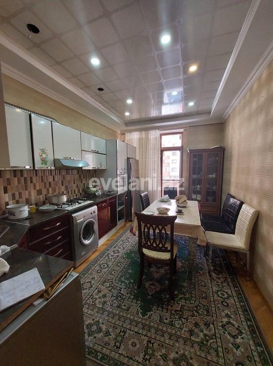 Satılır, yeni tikili, 5 otaqlı, 163 m², İnşaatçılar m.