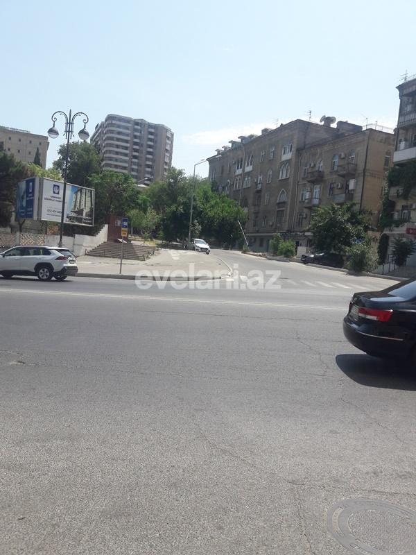 Satılır, köhnə tikili, 2 otaqlı, 48 m², Elmlər Akademiyası m.