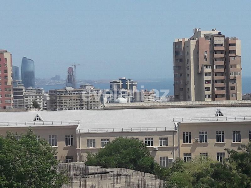 Satılır, köhnə tikili, 2 otaqlı, 48 m², Elmlər Akademiyası m.