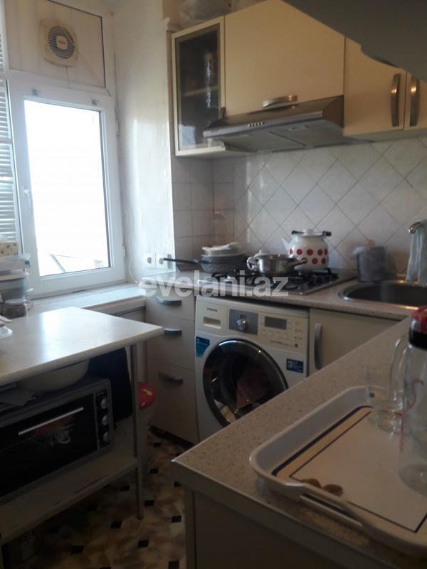 Satılır, köhnə tikili, 2 otaqlı, 48 m², Elmlər Akademiyası m.