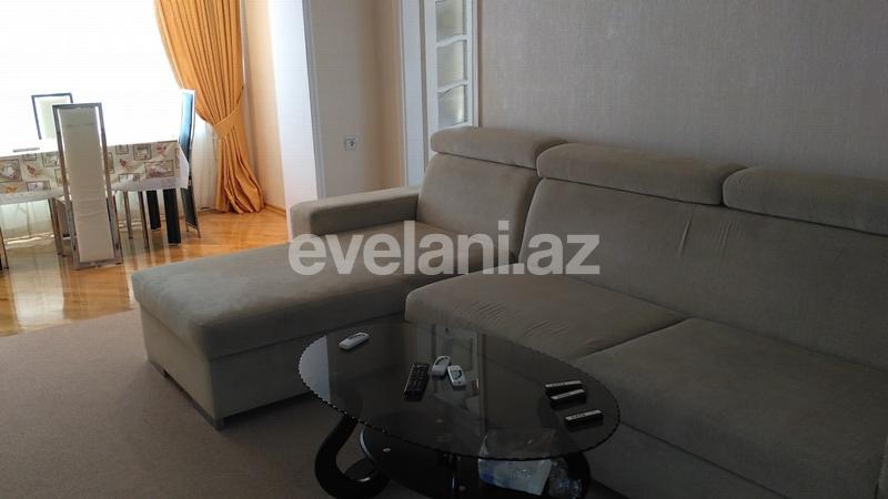 Rent, old building, 3 room, 70 m², Elmlar Akademiyası m.