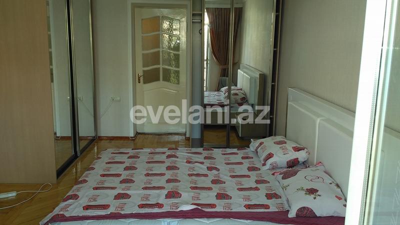 Rent, old building, 3 room, 70 m², Elmlar Akademiyası m.