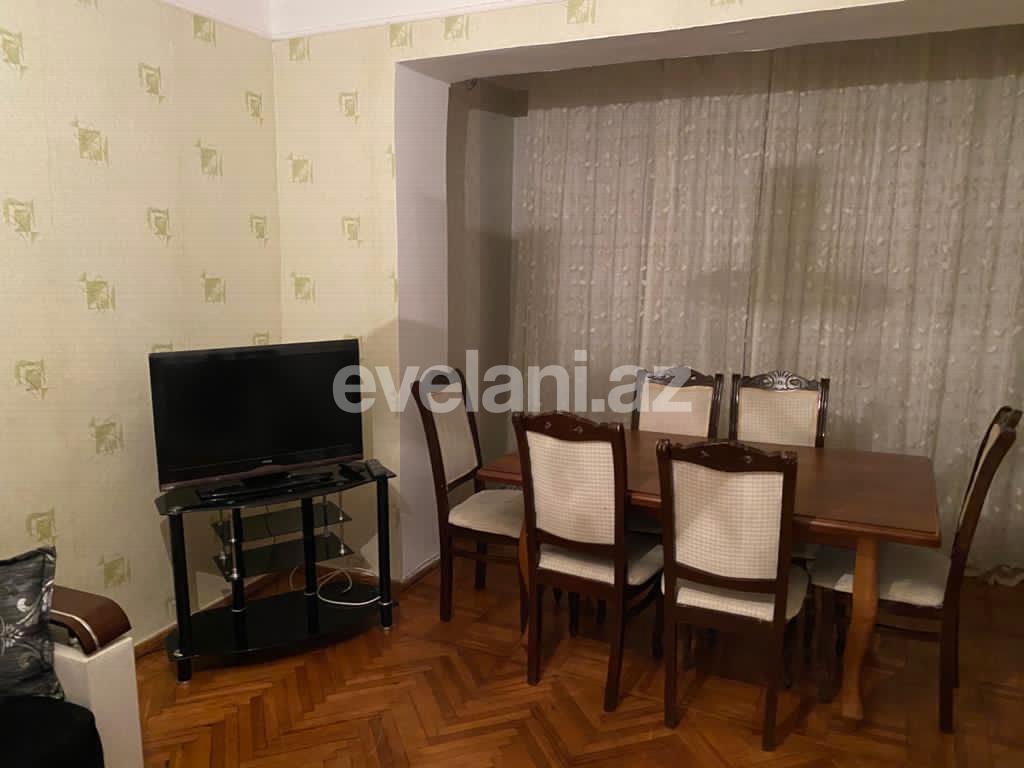 Rent, old building, 3 room, 70 m², Elmlar Akademiyası m.