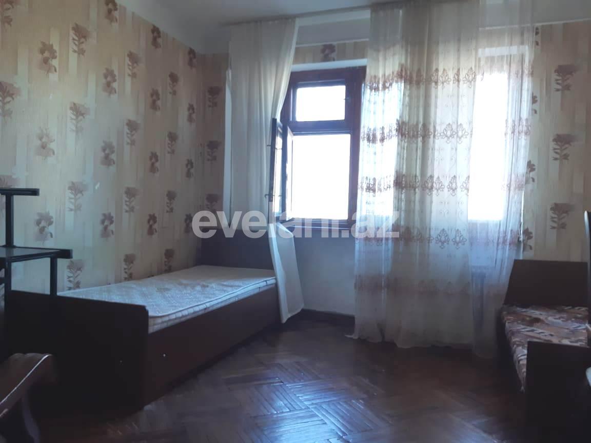 Rent, old building, 3 room, 70 m², Elmlar Akademiyası m.