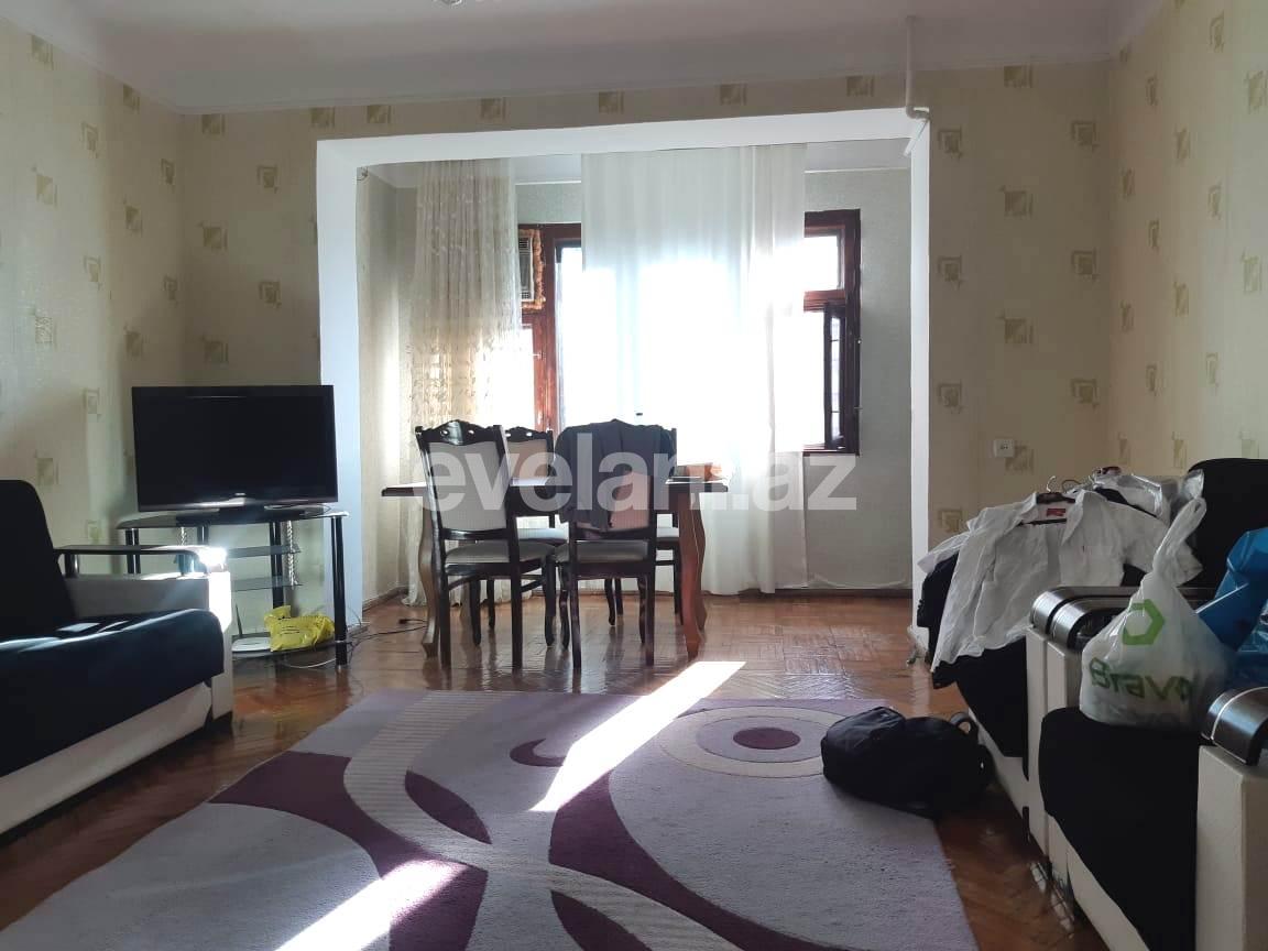 Rent, old building, 3 room, 70 m², Elmlar Akademiyası m.