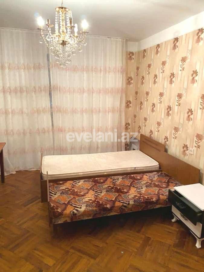 Rent, old building, 3 room, 70 m², Elmlar Akademiyası m.
