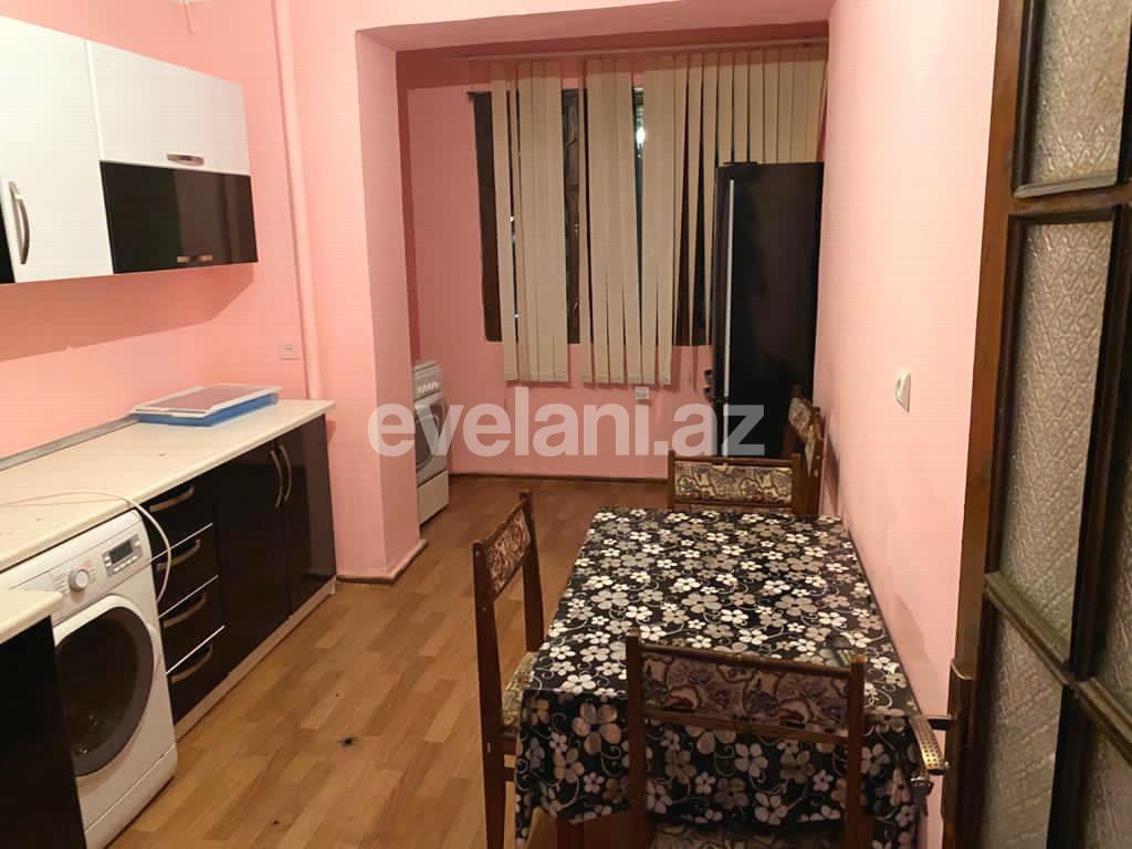 Rent, old building, 3 room, 70 m², Elmlar Akademiyası m.