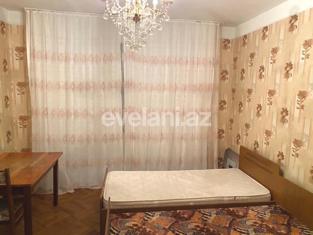 Rent, old building, 3 room, 70 m², Elmlar Akademiyası m.