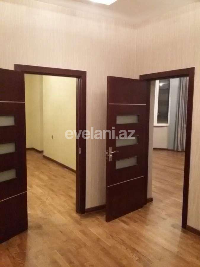 Satılır, yeni tikili, 3 otaqlı, 135 m², İnşaatçılar m.