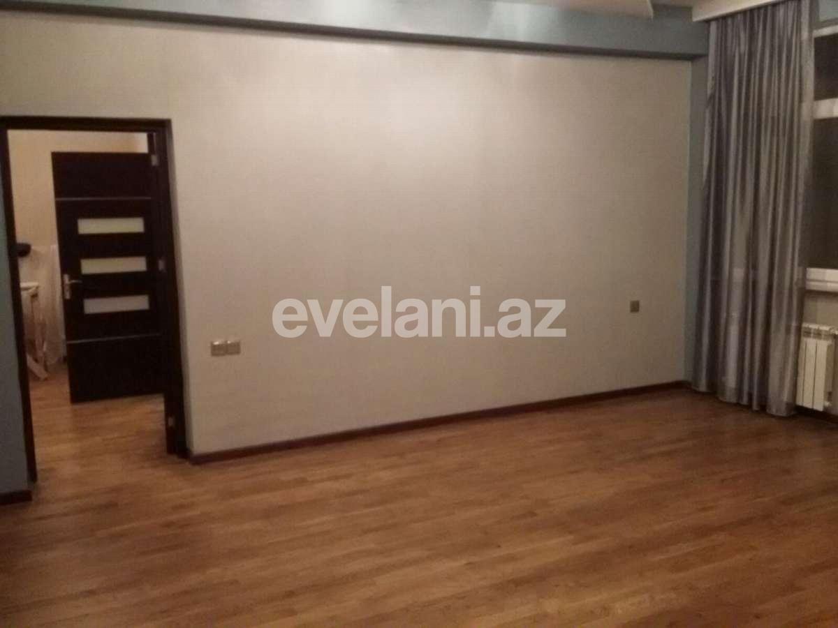 Satılır, yeni tikili, 3 otaqlı, 135 m², İnşaatçılar m.