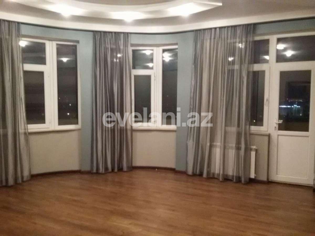 Satılır, yeni tikili, 3 otaqlı, 135 m², İnşaatçılar m.