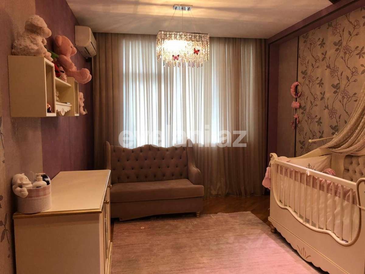 Sale, new building, 4 room, 190 m², 28 may m.