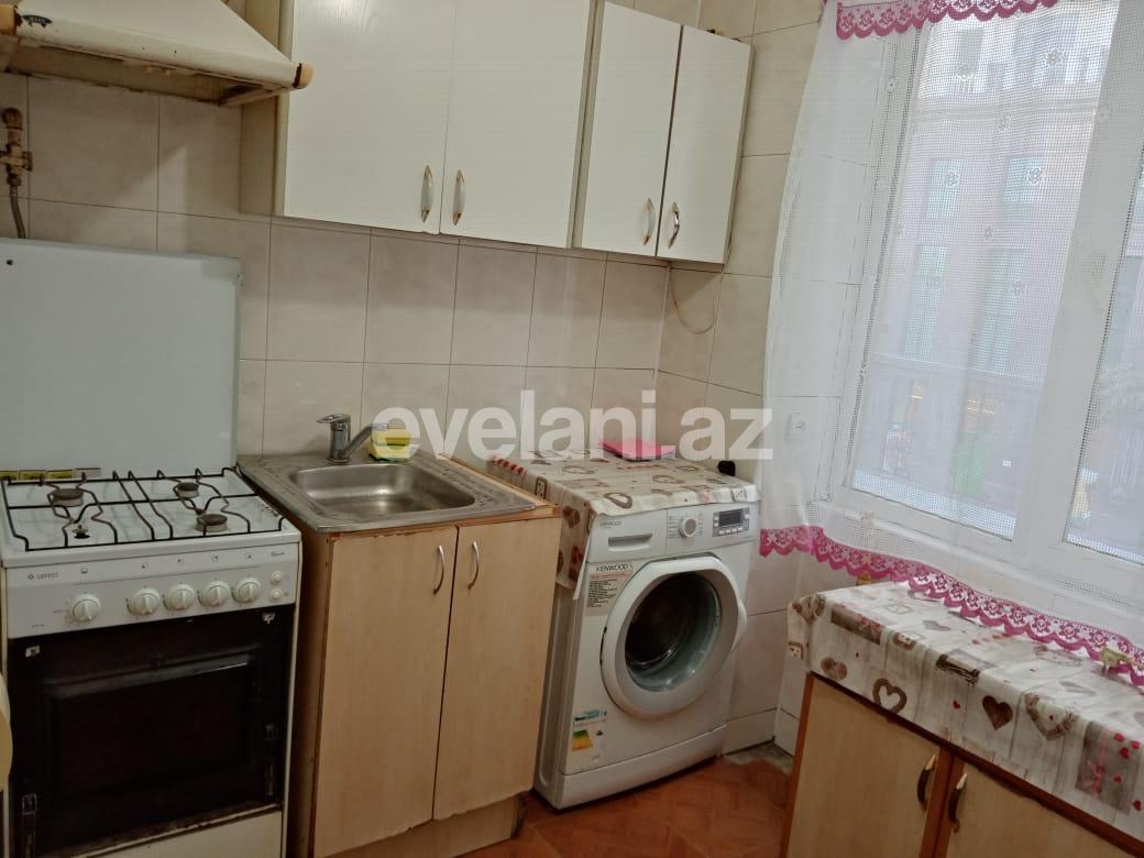 Kirayə verilir, köhnə tikili, 1 otaqlı, 35 m², Elmlər Akademiyası m.