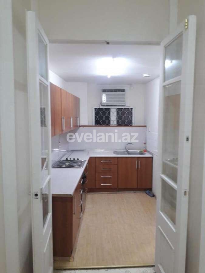 Satılır, köhnə tikili, 4 otaqlı, 179 m², Sahil m.