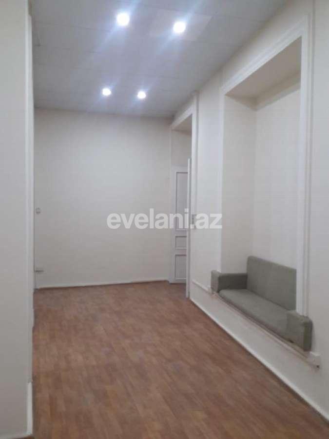 Satılır, köhnə tikili, 4 otaqlı, 179 m², Sahil m.