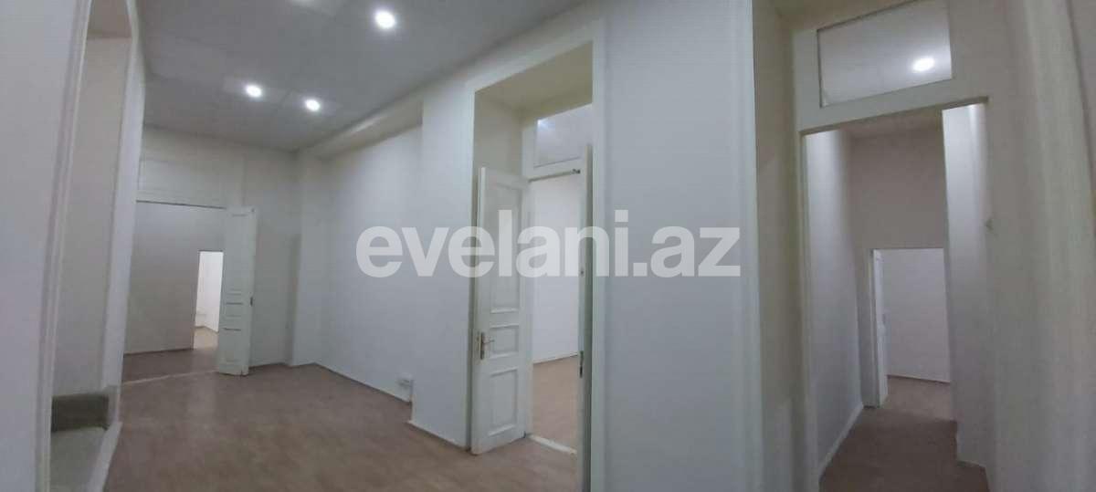 Satılır, köhnə tikili, 4 otaqlı, 179 m², Sahil m.