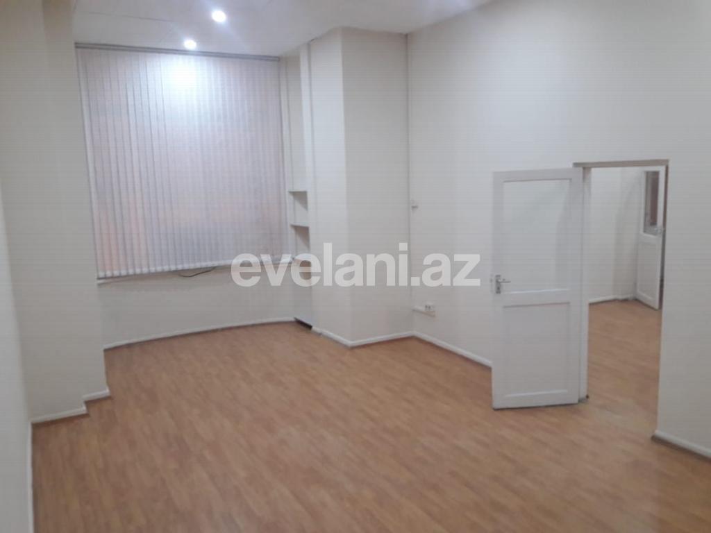 Satılır, köhnə tikili, 4 otaqlı, 179 m², Sahil m.