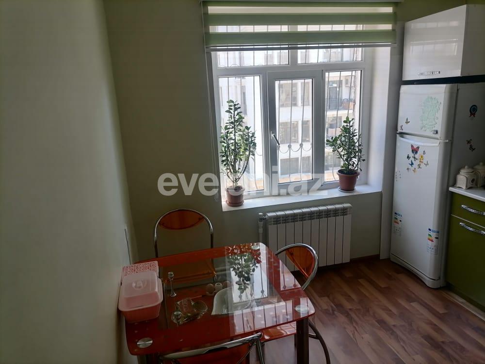Kirayə verilir, köhnə tikili, 2 otaqlı, 60 m², İnşaatçılar m.