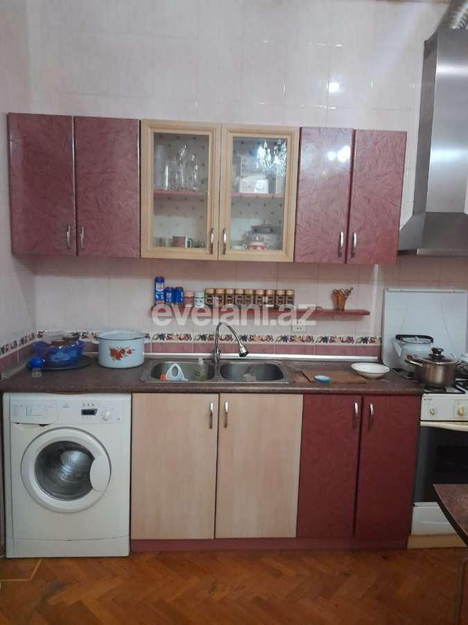 Kirayə verilir, köhnə tikili, 3 otaqlı, 100 m², İnşaatçılar m.