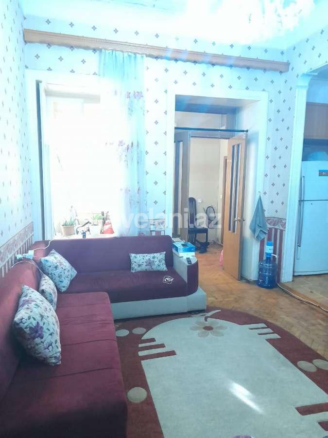 Kirayə verilir, köhnə tikili, 3 otaqlı, 100 m², İnşaatçılar m.