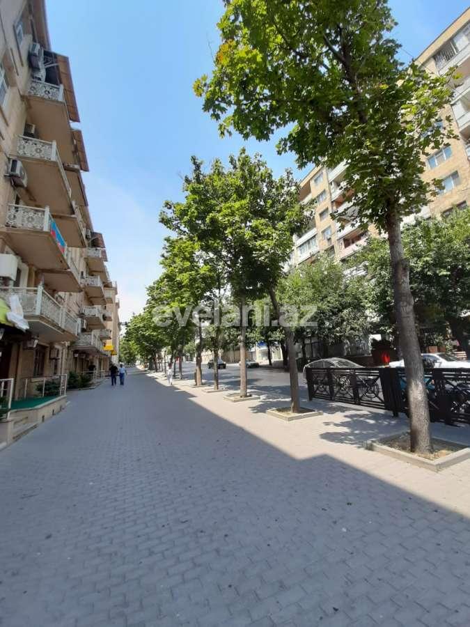Satılır, köhnə tikili, 3 otaqlı, 90 m², 28 may m.
