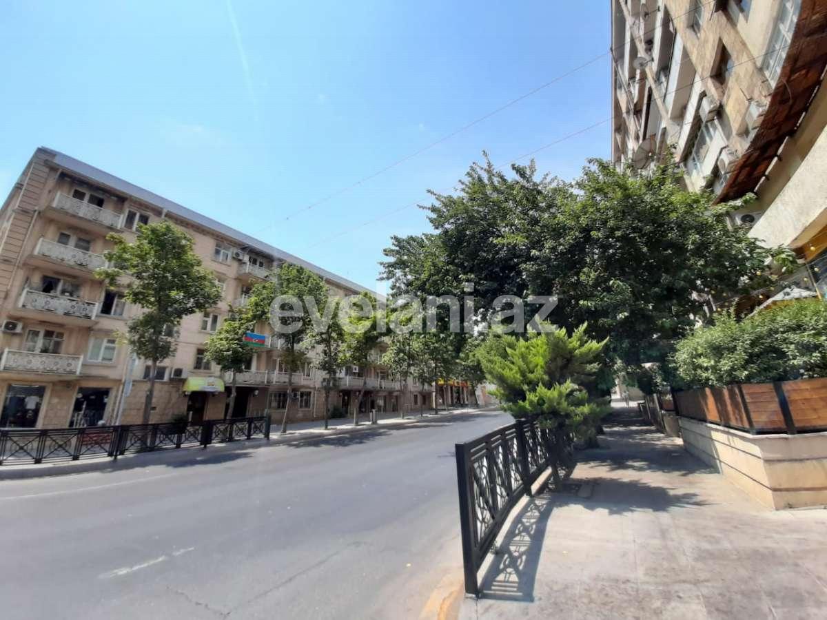 Satılır, köhnə tikili, 3 otaqlı, 90 m², 28 may m.