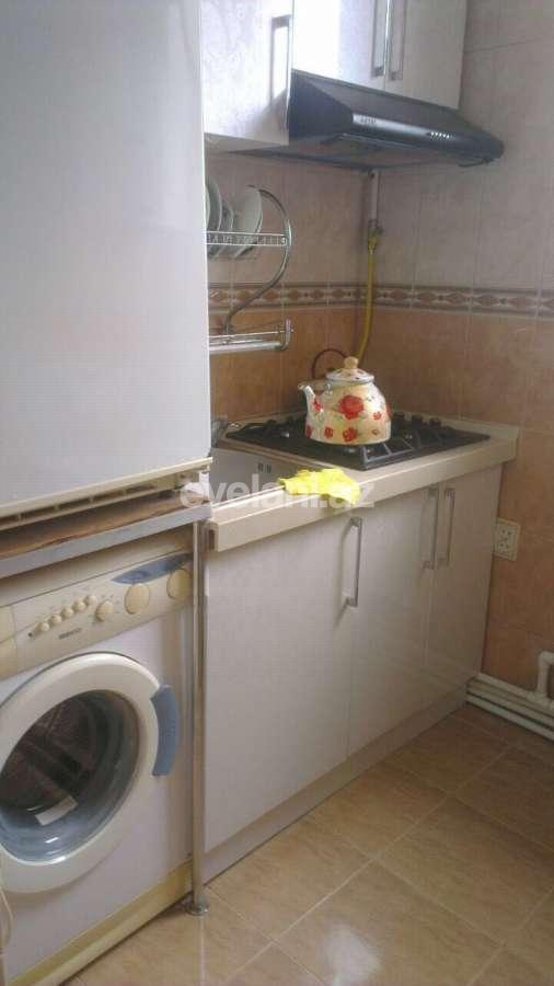 Сдаётся, вторичка, 2-комнаты, 47 m², Низами m.