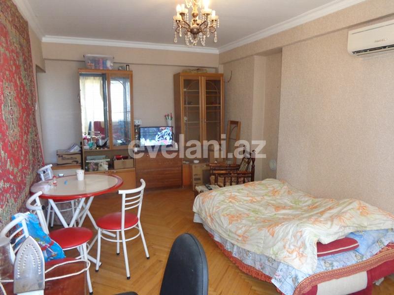 Sale, old building, 1 room, 42 m², Elmlar Akademiyası m.